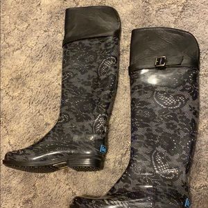 Never used tall rain boots!